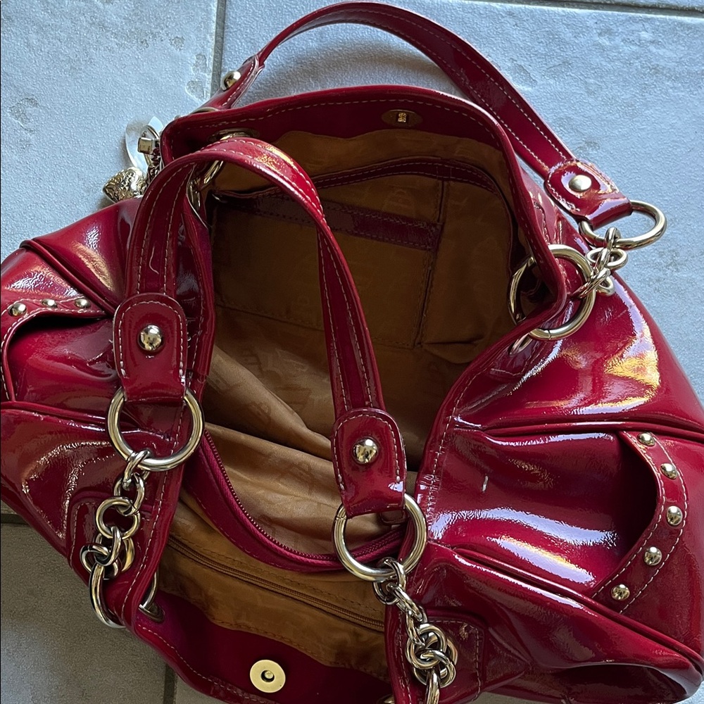 Kathy Van Zeeland Shiny Faux Leather Red Shoulder Bag - Picture 10 of 16